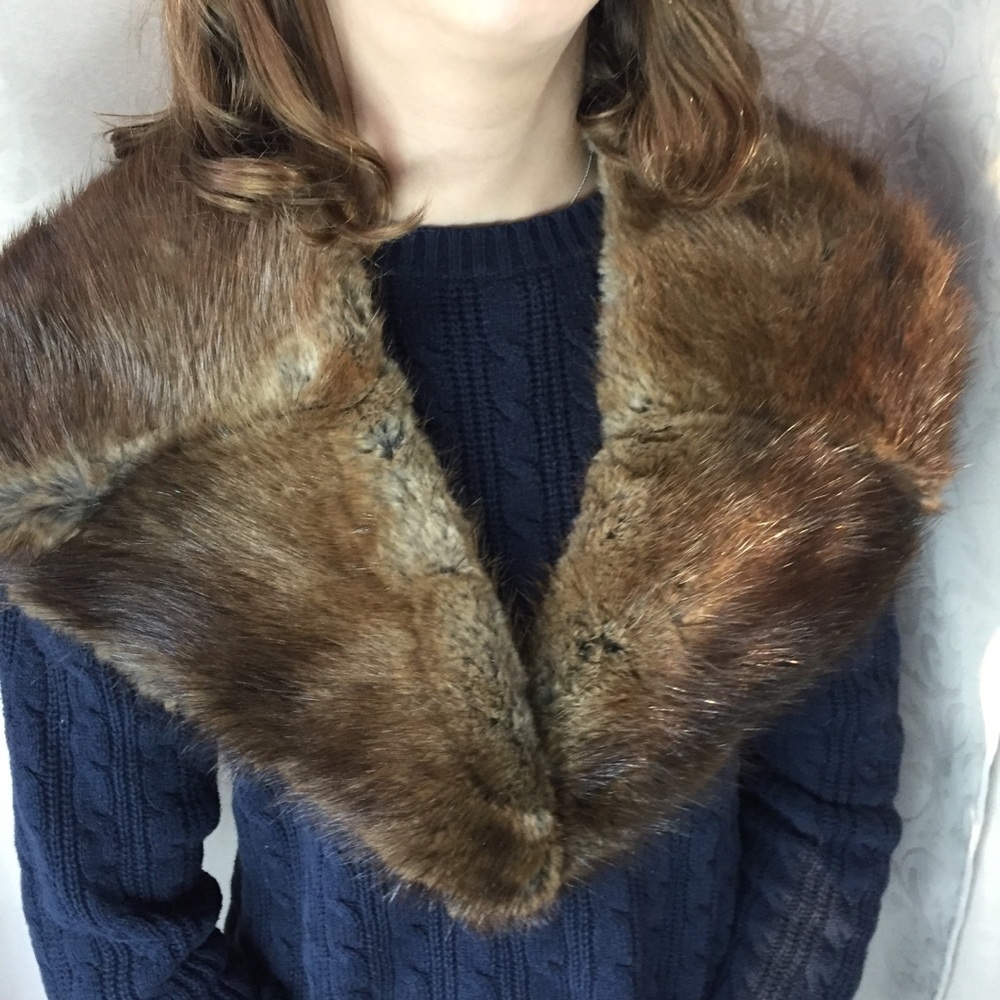 Vintage real fur wrap collar quilted back …